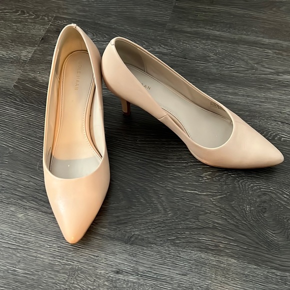 Nude Cole Haan heels - Picture 2 of 5